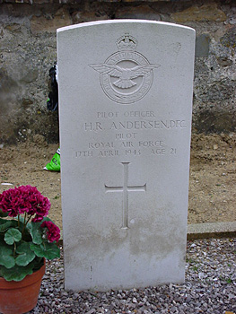 The grave of Harald Roy Andersen at the cemetery in Brimont, Marne, France, Source: The collection of Mr. Olivier Housseaux.